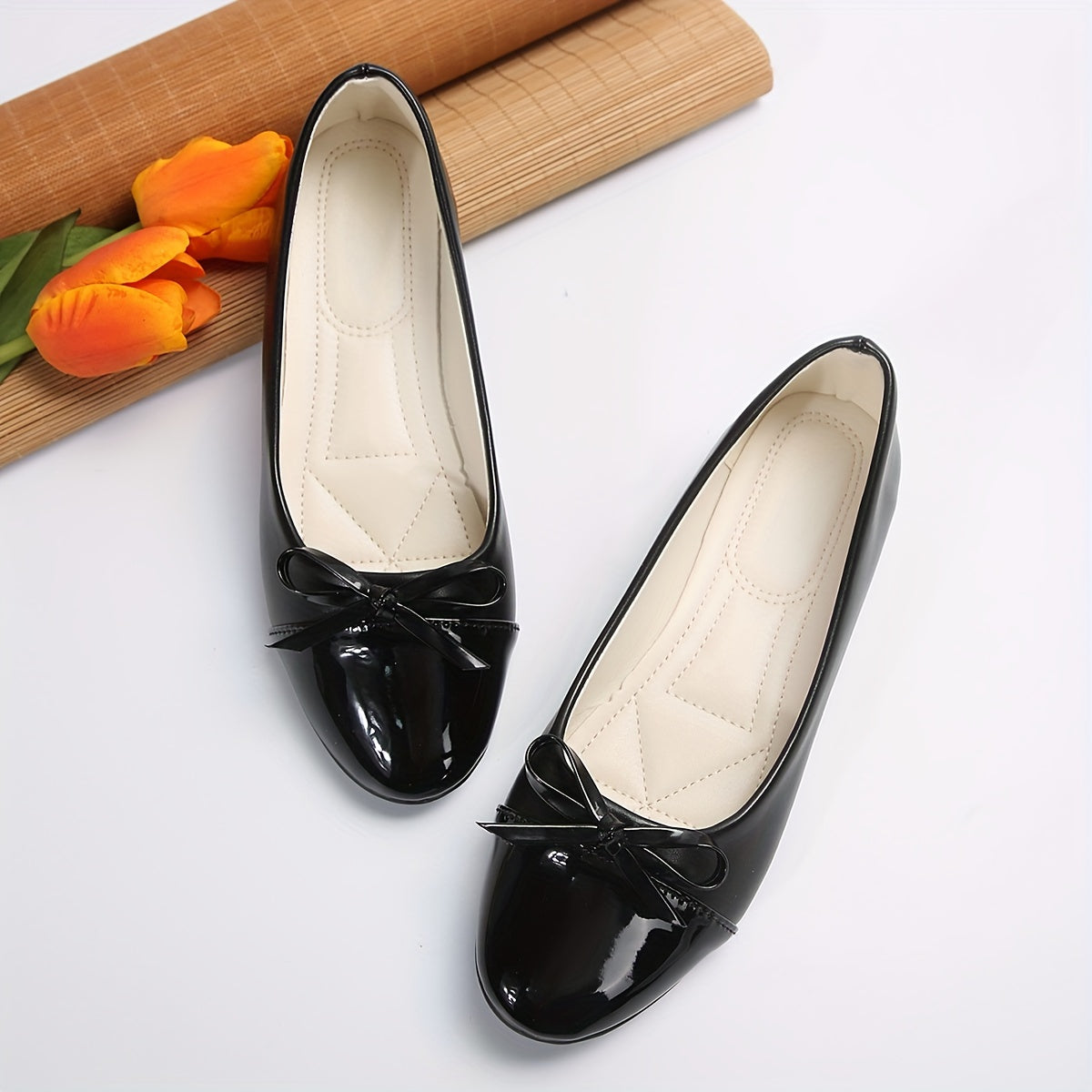 Elegant Ballet Flats with Glossed Contrast Toe