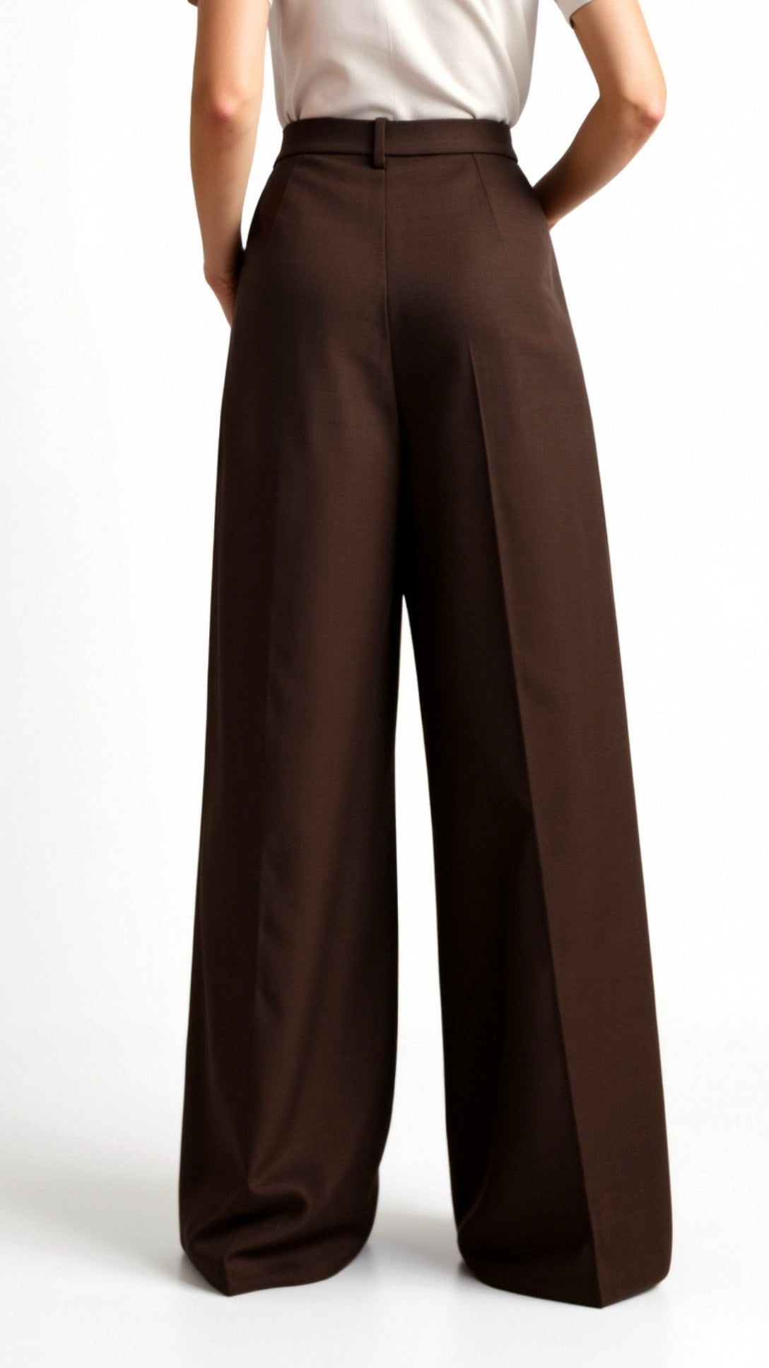 Tailored Wide-Leg Trousers with Refined Draping